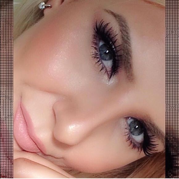 👌🏼 GIORDANI GOLD LONG WEAR MINERAL FOUNDATION - Picture 6 of 10